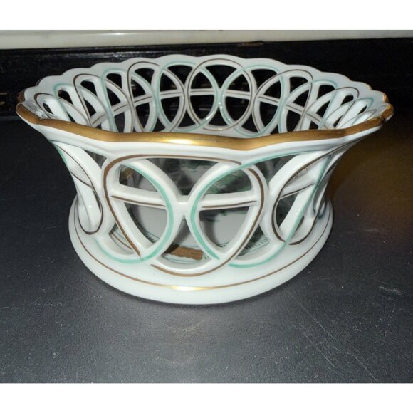 Herend Hungary Poisson Open Weave Bowl Reticulated Basket 7403 8.5" x 6" x 2.25" - Picture 10 of 16